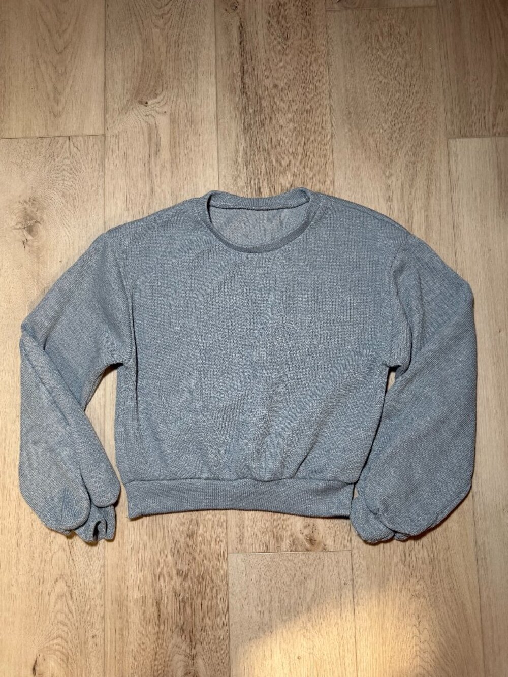 Blue Cropped Sweater‎ w/ Voluminous Sleeves & Ribbed Cuffs Size Small